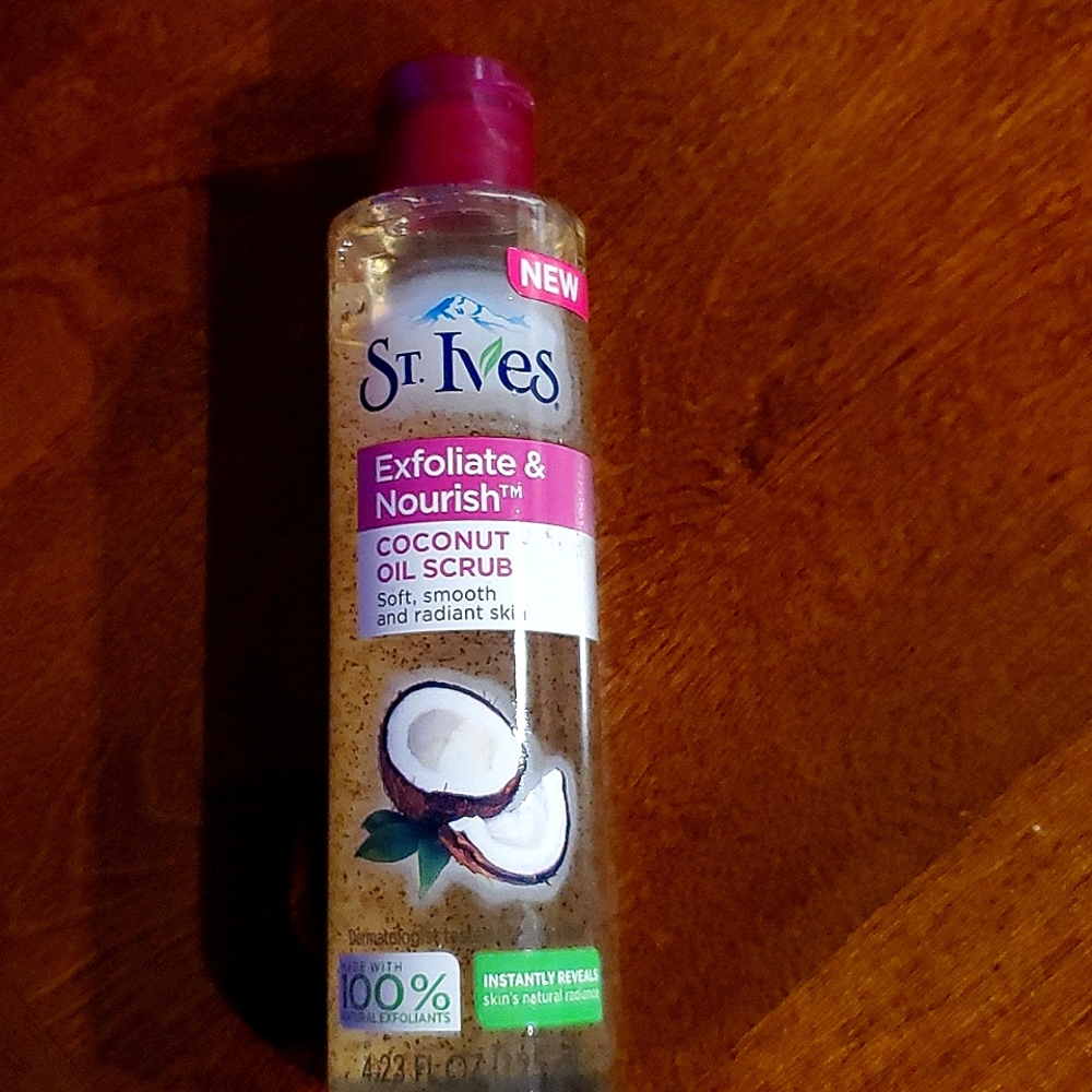 St. Ives Exfoliate & Nourish Coconut Oil Scrub...2pk